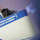 Komisar Gentiloni: Kratkoročne evrske nominalne obrestne mere naj bi se do konca leta znižale