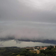 FOTO: Poglejte, kakšen neverjeten oblak je pravkar nad Goriškimi Brdi (uresničujejo se najmračnejše napovedi)