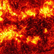 Aktivno Sonce bruha sevanje (in povzroča polarni sij)