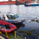 Trije mrtvi v rečni tragediji, prevrnila se je turistična ladjica