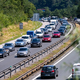 Na cestah gostejši promet, zastoji tudi na mejnih prehodih