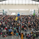 'Nočna mora' na novoletni dan: na tisoče ljudi obtičalo na filipinskem letališču
