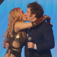Strasten poljub kontroverznega argentinskega predsednika