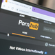 EU zaostrila pravila za tri pornografske platforme