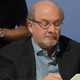 Rushdie spregovoril prvič po napadu: 'Najbolj me spremlja občutek hvaležnosti'