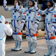 Kitajska na svojo vesoljsko postajo poslala tri astronavte