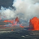 Posnetki s Havajev: ognjenik se je znova zbudil, bruha visoko v zrak