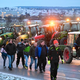 KMETJE BLOKIRALI CESTE IN POVZROČILI PROMETNI KAOS: Vsak protest naj bi vključeval do 2.000 traktorjev (FOTO, VIDEO)