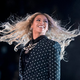 Beyonce postala prva temnopolta pevka na vrhu country glasbene lestvice
