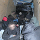 Policija ujela dva tihotapca: Makedonec v kombiju skrival 31 migrantov