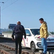 60 dni zapora, ker je sredi Beograda zapeljal na tramvajsko progo