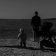 Kaja Vidmar in Šime Vrsaljko uživala v sprehodu ob morju z otroki