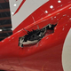 Nevaren incident na dunajskem letališču: med vleko močno poškodovali letalo