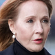 'Objave J. K. Rowling, usmerjene proti novemu zakonu, niso kaznivo dejanje'