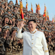 Kako TikTok nekritično prepeva propagando pesem Kim Džong Una