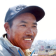 Nepalski gorski vodnik s 30. vzponom na Everest postavil nov rekord
