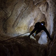 Poljska jamarja v jami pri Sežani našla truplo