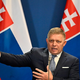 Kdo je kontroverzni Robert Fico, ki je že tretjič na čelu slovaške vlade?