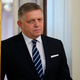 NAPADALEC NAJ BI IMEL POLITIČNI MOTIV: Življenje slovaškega premierja še vedno ogroženo
