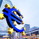 ECB naj bi prvič po dveh letih znižal obrestno mero