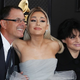 Ariana Grande je ločena starša leta po ločitvi prisilila v spravo