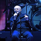 Phil Collins prejema 24-urno oskrbo: 'Zadnja leta so bila težka'