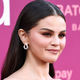 Selena Gomez razkrila, da je vejpanje vplivalo na njen glas