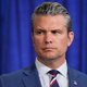 Hegseth ustanavlja urad za verske zadeve, Pentagonu bo nadel 'Božji oklep'