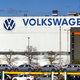 Volkswagen bi ukinil 10 kolektivnih pogodb: bo sledil nov 'božični čudež'?