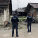 Ograje, posebne šole in delo kot v zaporih: res rešitev za Rome?