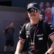 Dirkač Formule 1 zavrnil letalo, do naslednje dirke bo kolesaril