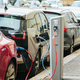 Vse manj strahov in zadržkov: zanimanje za električna vozila narašča
