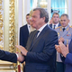 Putin si za mirovnega posrednika želi nekdanjega nemškega kanclerja