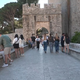 Turist v Dubrovniku: 'Zakaj niste podrli mestnega obzidja po snemanju Igre prestolov?'
