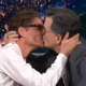Pedro Pascal med intervjujem poljubil Stephena Colberta