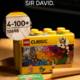 Sir David Attenborough se bo še naprej lahko igral z lego kockami