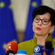 Marta Kos čestitala Janezu Janši