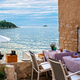 Težave na Hrvaškem: polne plaže, prazne blagajne gostincev?
