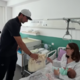 Luka Dončić ob obisku porodnišnice spoznal majhnega Luko