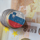Predlogi za davčno reformo: koliko bi pri plači ostalo več?