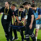 'Smrtna' tišina v Istanbulu: zvezdnik Fenerbahčeja po udarcu v glavo izgubil zavest