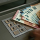 Predlog zakona: brezplačni bančni računi in več bankomatov