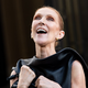 Vrnitev 'prave' Celine Dion: Spontano zaplesala in zapela z oboževalci