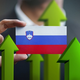 Slovensko gospodarstvo v drugem četrtletju preseglo pričakovanja