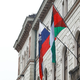 DZ za prepoved določenih simbolov na poslopjih javnih institucij