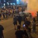 Kaos na Reki: z avtomobili divjali po mestu, množica blokirala cesto