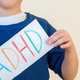 Vse več je otrok z motnjo ADHD in znanstveniki so prišli do odkritja, ki lahko pomaga pri diagnozi. Kakšni so znaki?