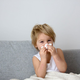 Smo v času akutnih okužb dihal: kako lahko zaščitimo otroke in odrasle?