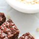Tako pripravite hrustljavo riževo čokolado: potrebujete le 4 sestavine in 30 minut časa