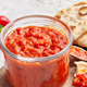 Tako pripravite pravi makedonski ajvar: slasten recept, ki uspe vsakomur